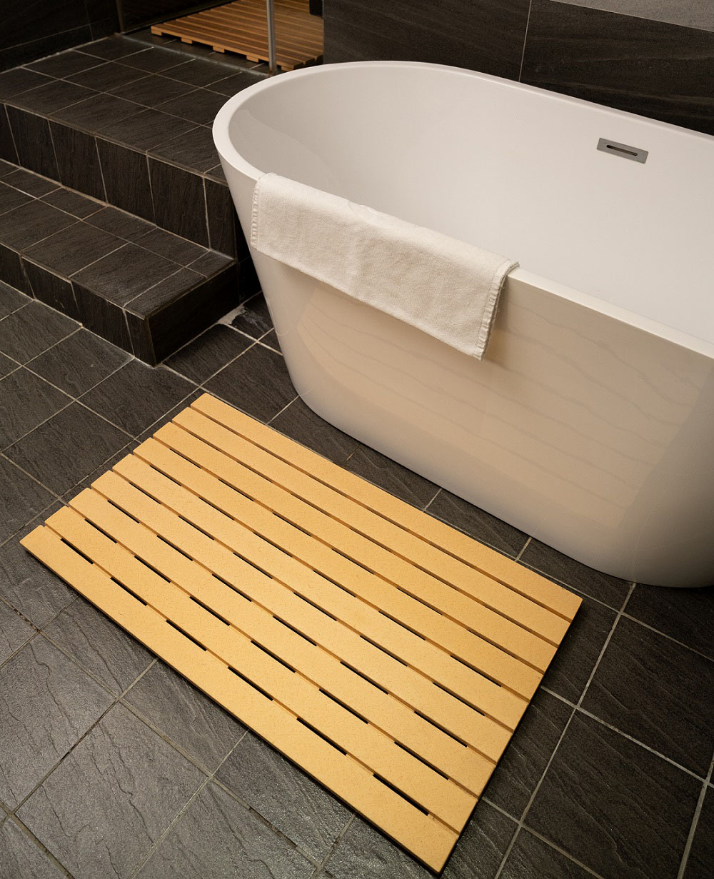 浴室防滑踏板